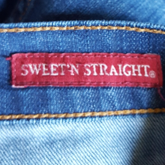 Lucky Brand Sweet n' Straight Ankle Jeans - Picture 5 of 7